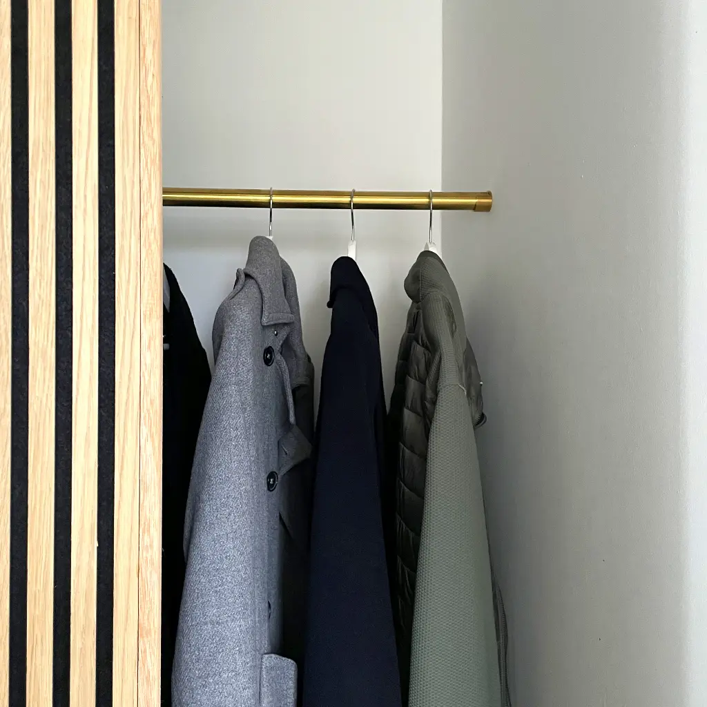 Cabinet tube support Grace