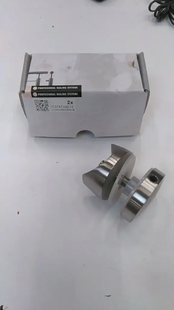Adaptateur à verre, Ø50 mm, tube Ø42,4 mm; 131747-010-42-12; filetage M10, verre 8 - 17,52 mm, inox brossé 304 (13074704212)