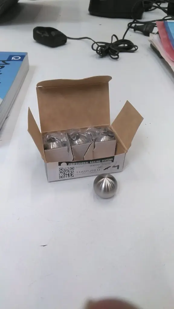 Bouton d'ornement Ø20 mm, barre Ø10 mm, inox brossé 304